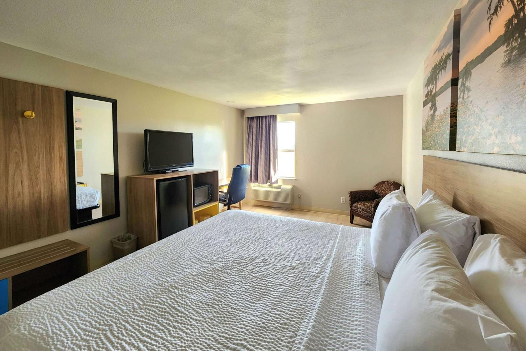 Days Inn By Wyndham Lafayette Scott מראה חיצוני תמונה