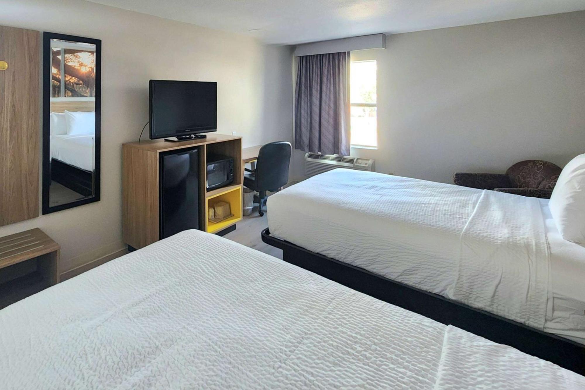 Days Inn By Wyndham Lafayette Scott מראה חיצוני תמונה