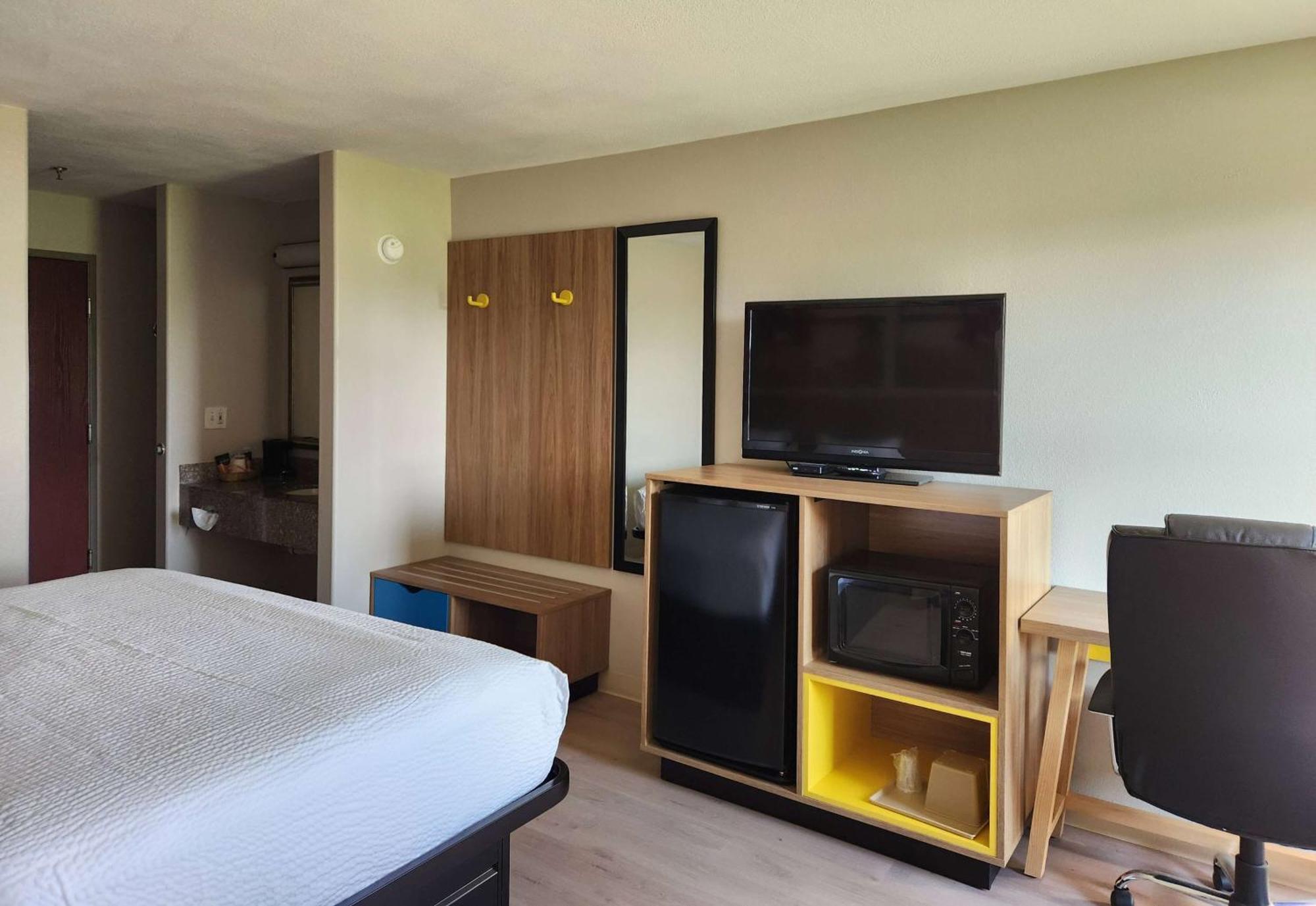 Days Inn By Wyndham Lafayette Scott מראה חיצוני תמונה
